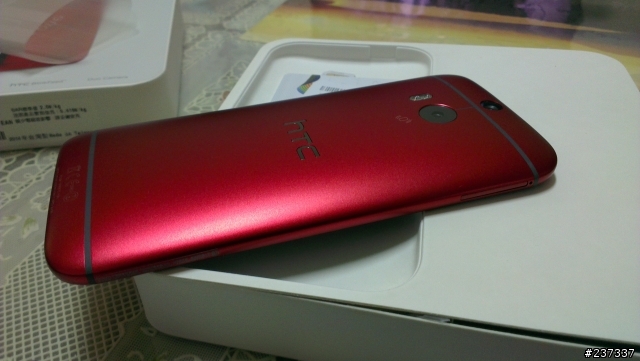 red HTC One M8